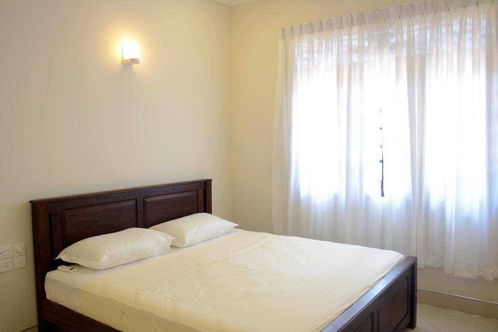 Hotel First House Mihintale Esterno foto